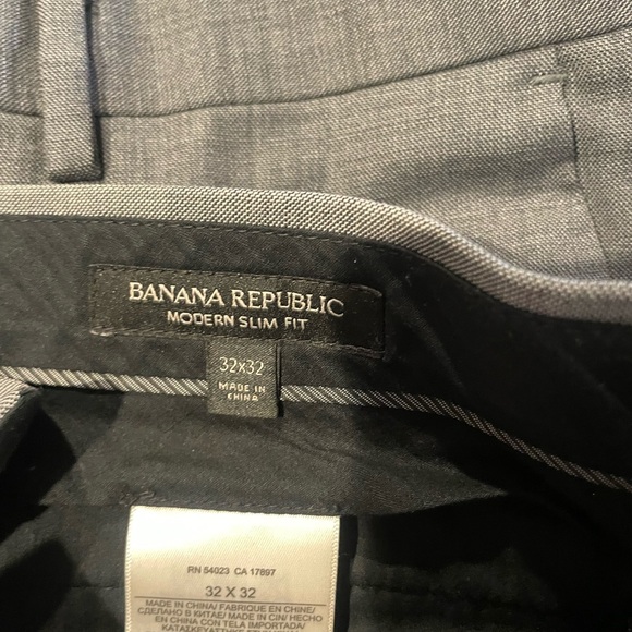 Mens 3 pairs Banana Republic Modern Slim Fit Pants - Gray size 32x32 - Picture 2 of 4